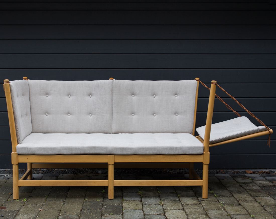 Tremmesofa med tekstil